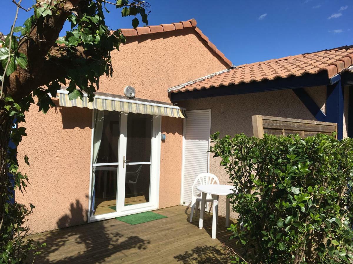 Residence Mes Amours D'Enfants - Les Villas Du Lac Сустон Екстериор снимка